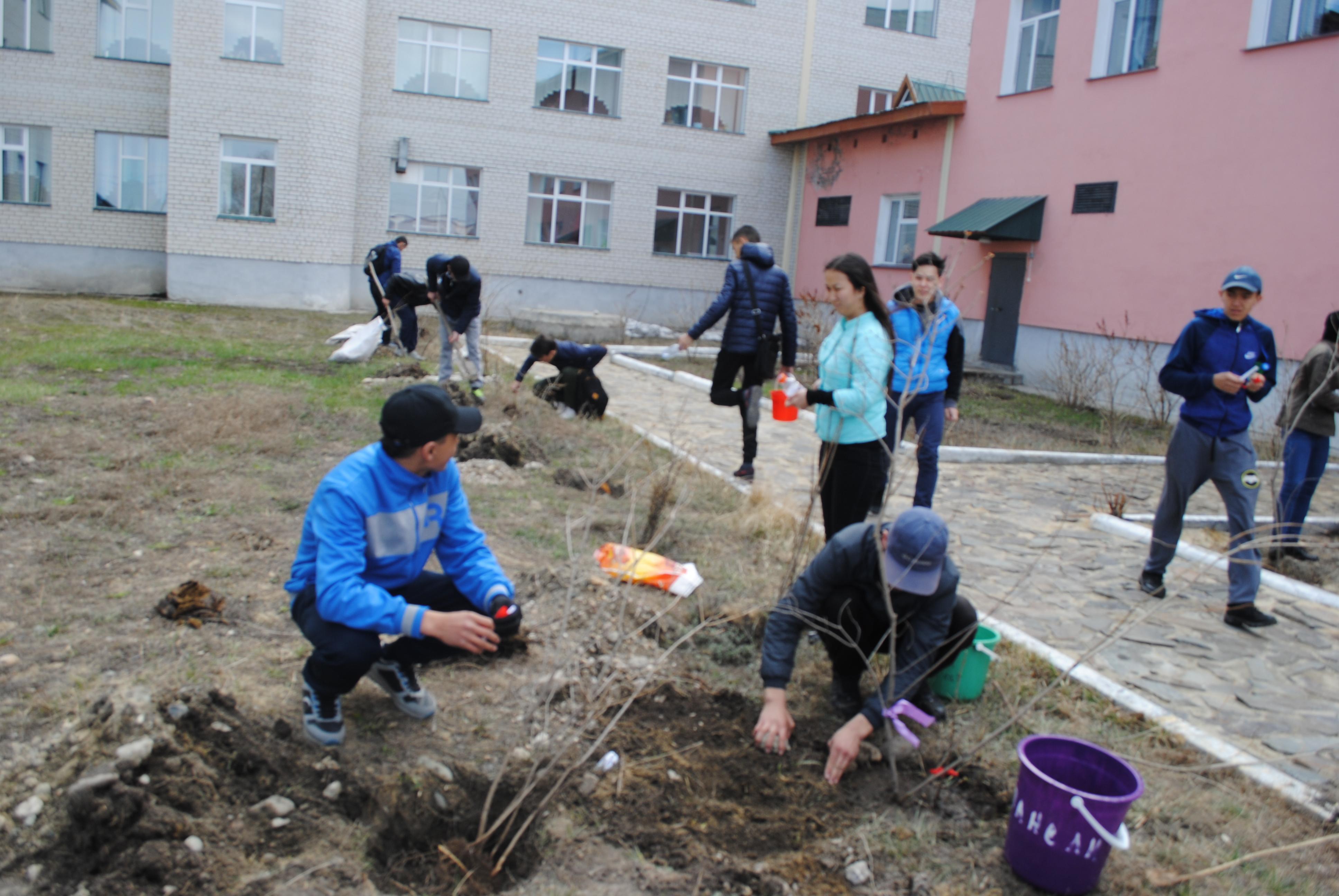 Түлектер бағы 