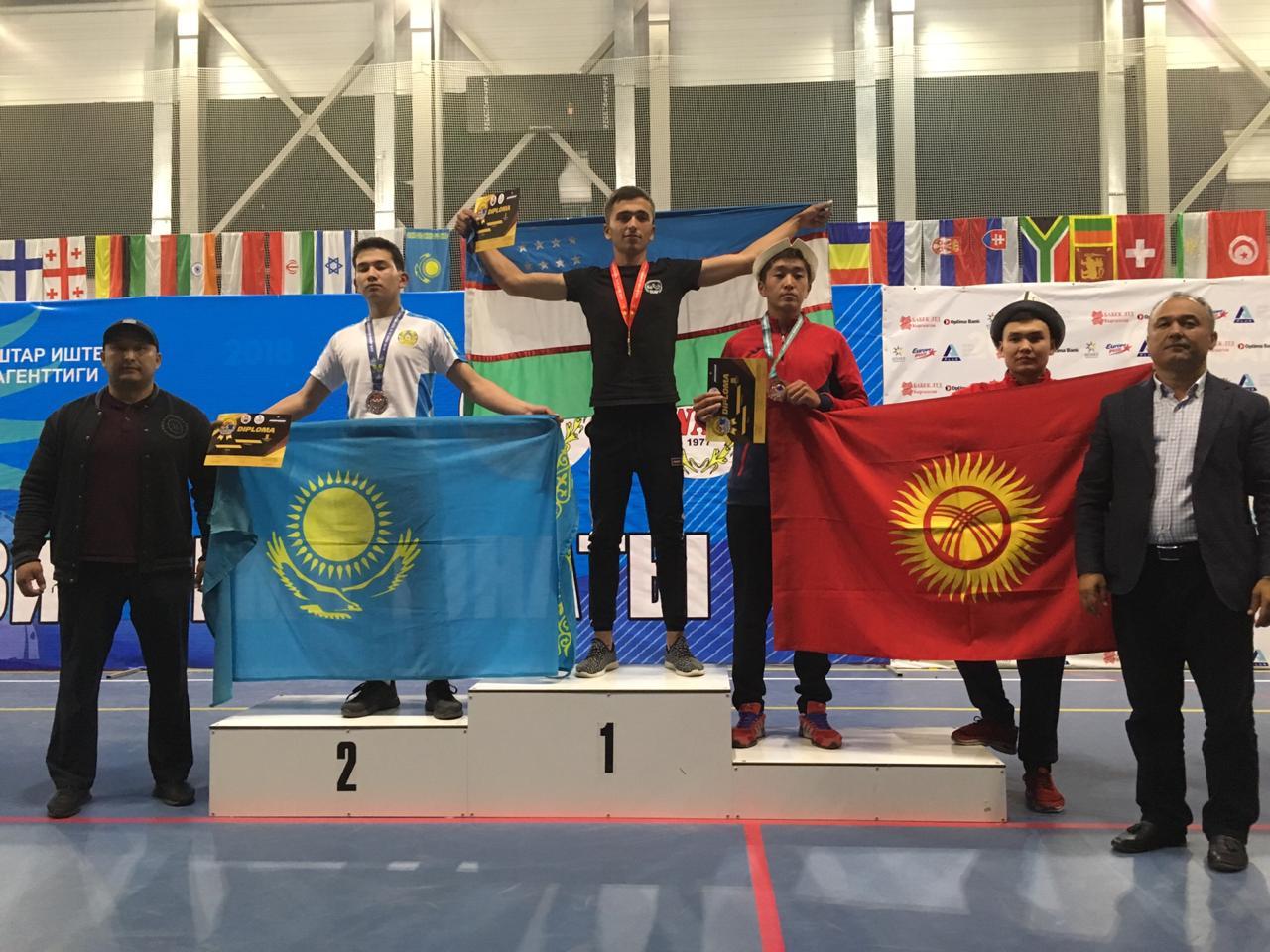 Беков Асылбек армрестлингтен өткен Азия чемпионатында ІІ орын алды